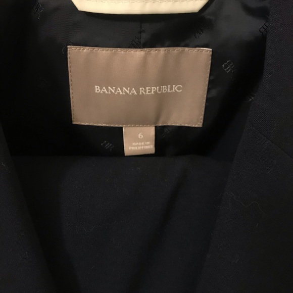 Banana Republic suit with pants - Picture 2 of 6